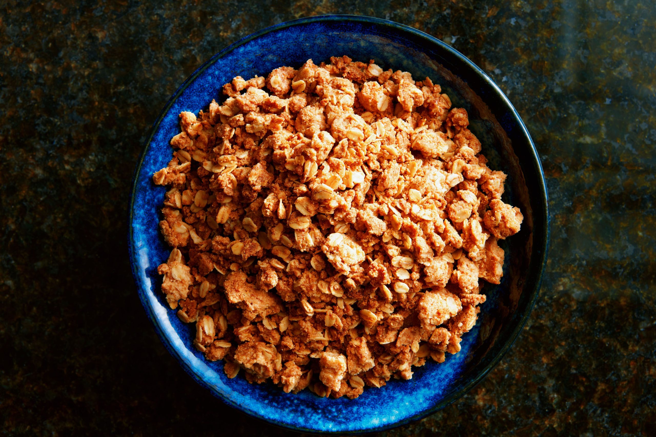 Πώς ο συνδυασμός τραγανών και μαλακών υφών κάνει το πιάτο πιο ενδιαφέρον